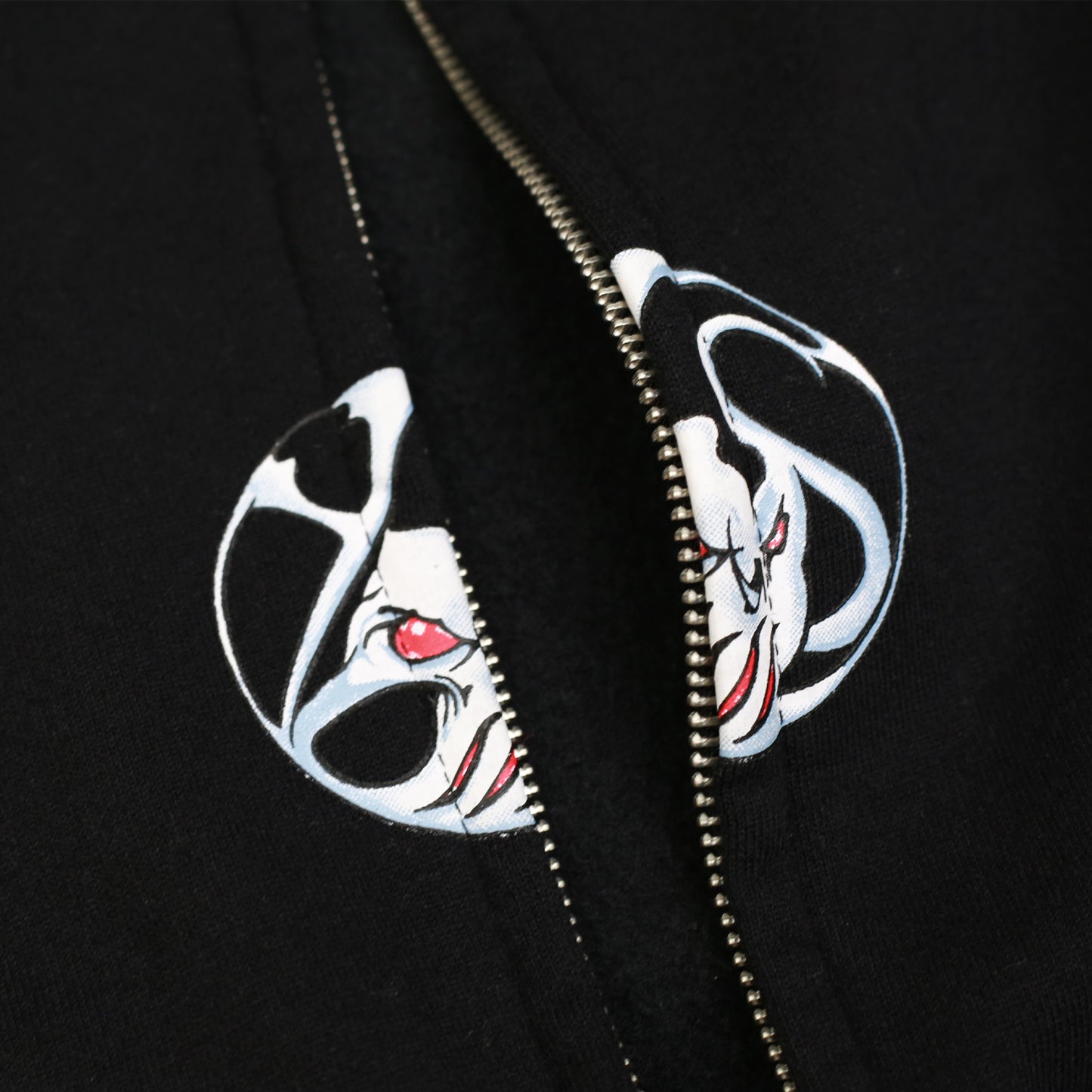 Bullseye Hood (Black)