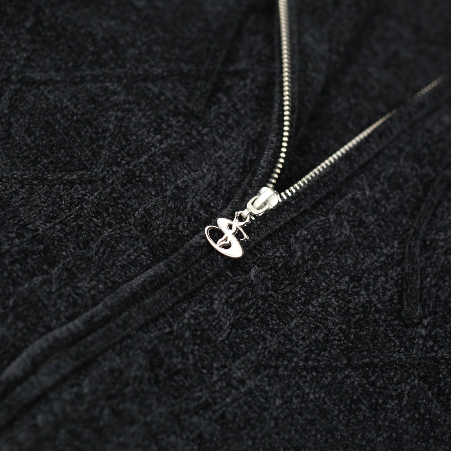 Dreamer Chenille Hood (Black)