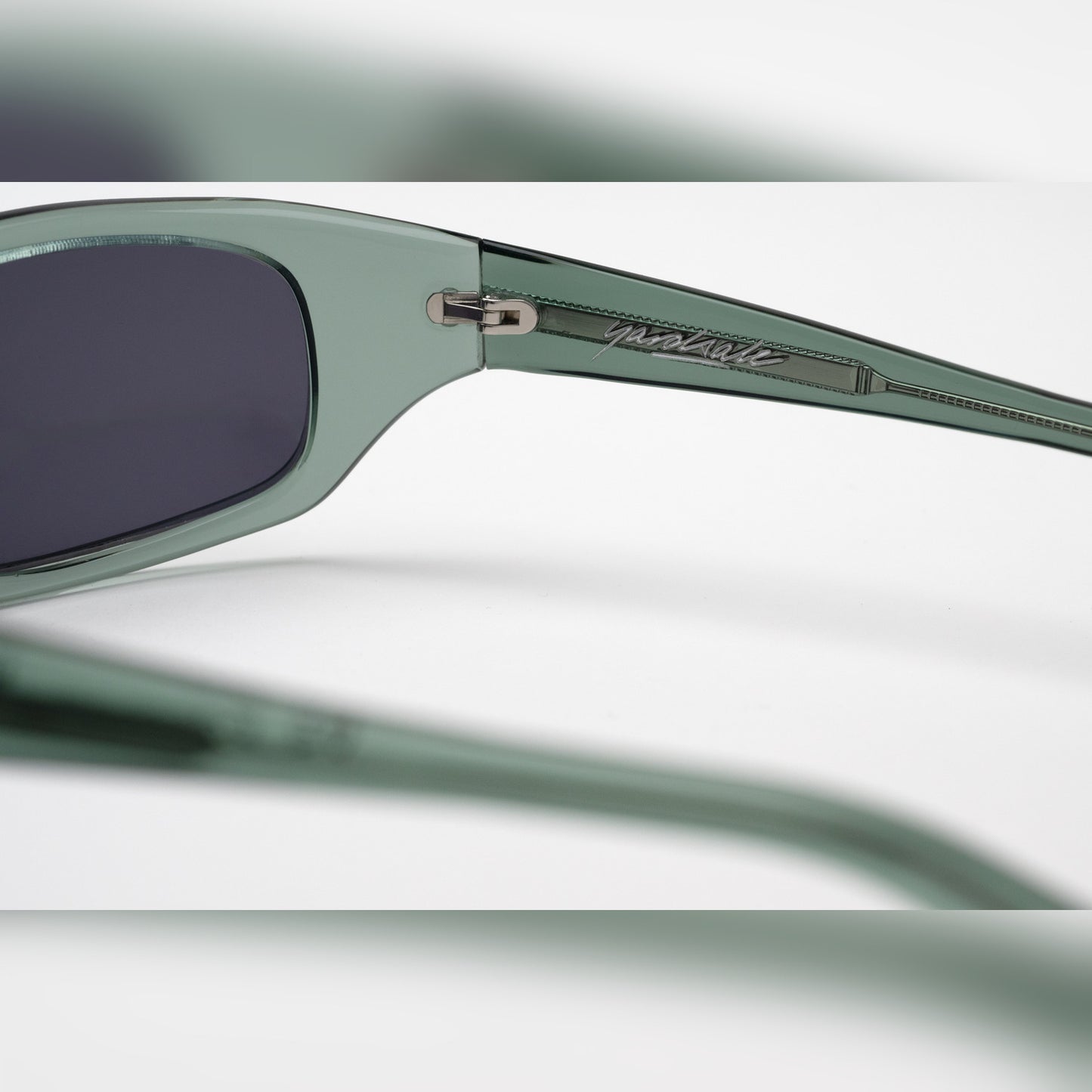 ECLIPSE SUNGLASSES  (GREEN)